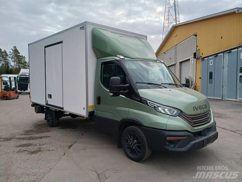 Iveco Daily 35S18A8 廂式貨物運輸車
