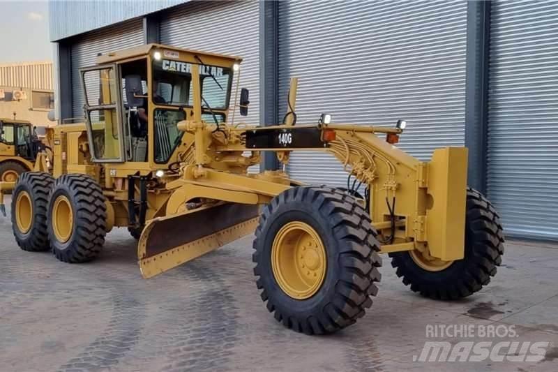 CAT  140G 平土機