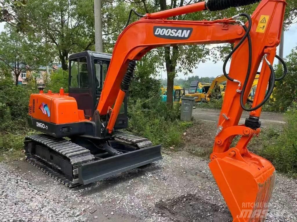Doosan DH 60-7 小型挖土機/掘鑿機<7t(小型挖掘機)