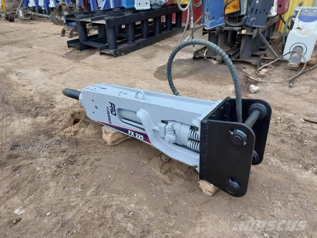 Hammer FX 225 鐵鎚/碎石機