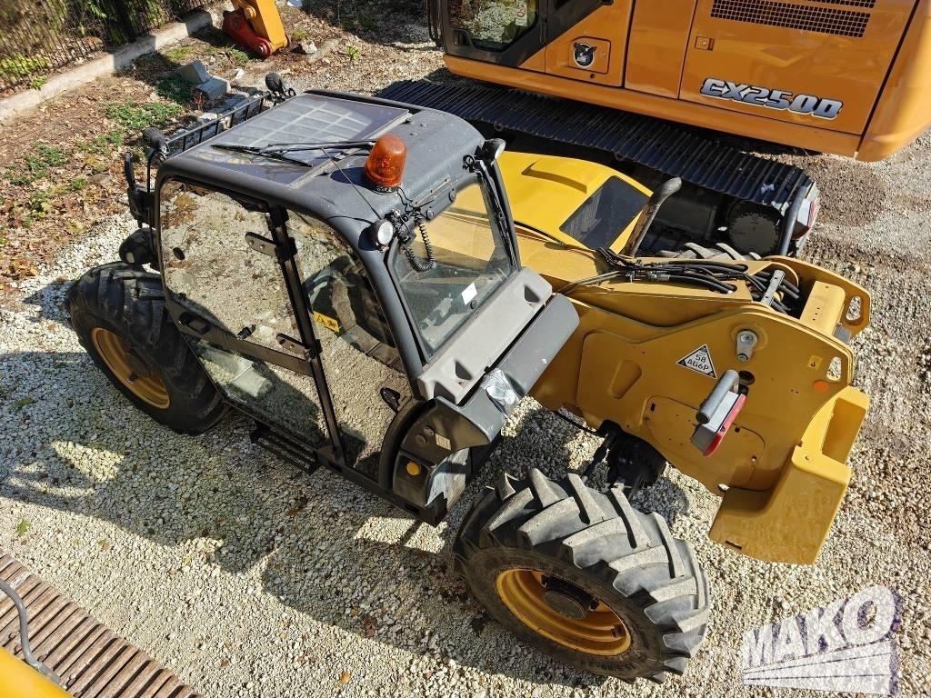 CAT TH 407 伸縮臂操作車