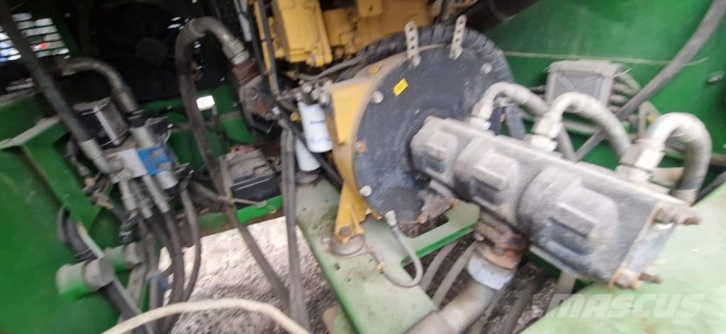 McCloskey R155 移動式篩選機