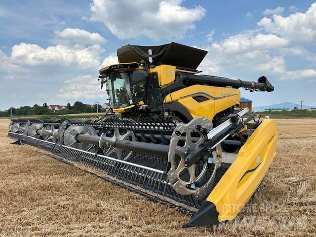 New Holland CR11 聯合收穫機