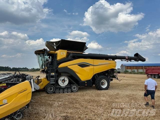 New Holland CR11 聯合收穫機
