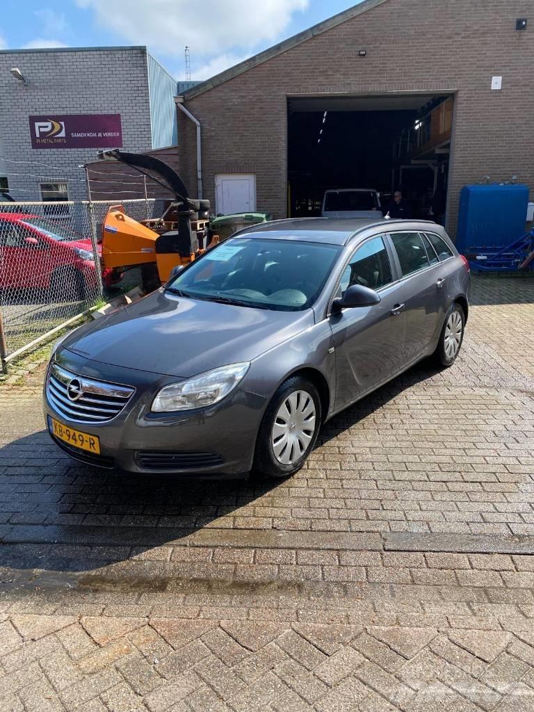 Opel Insignia 汽車