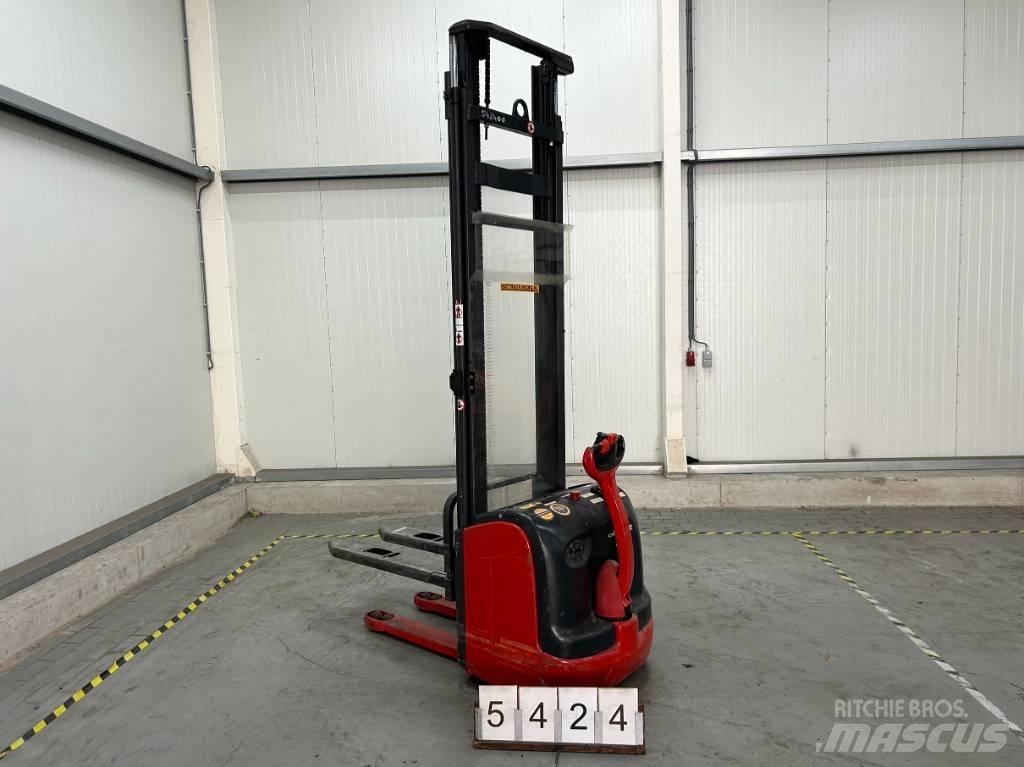 Linde T16L 自走式堆積機