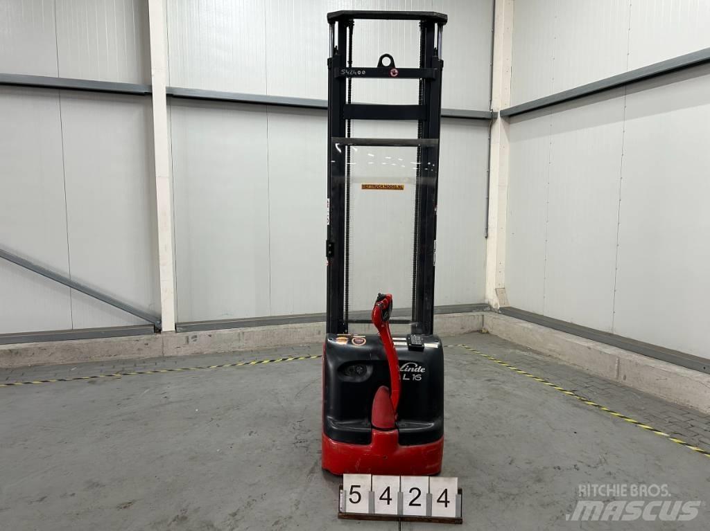 Linde T16L 自走式堆積機