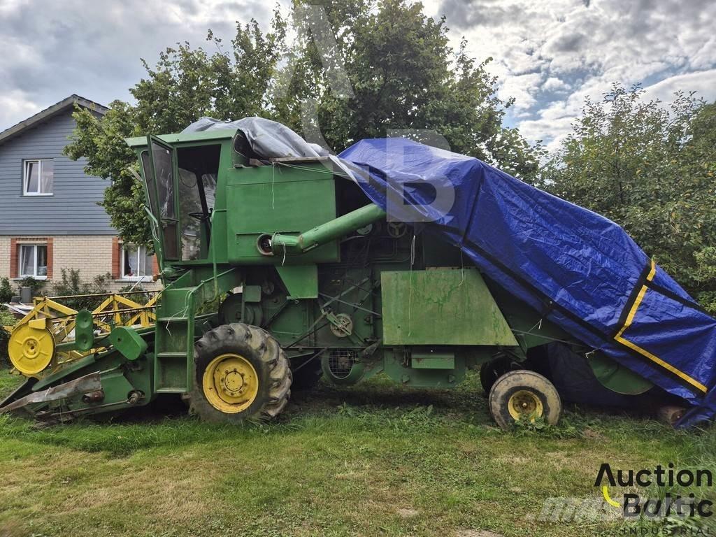 John Deere 935 聯合收穫機
