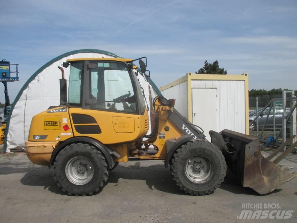 Volvo L 25 F 輪胎式裝載機