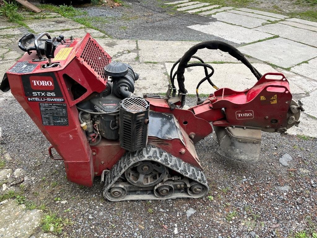 Toro STX26 樹樁破碎機