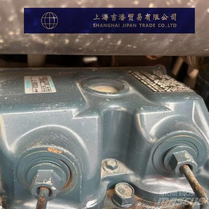Bobcat S 300 滑移轉向裝載機