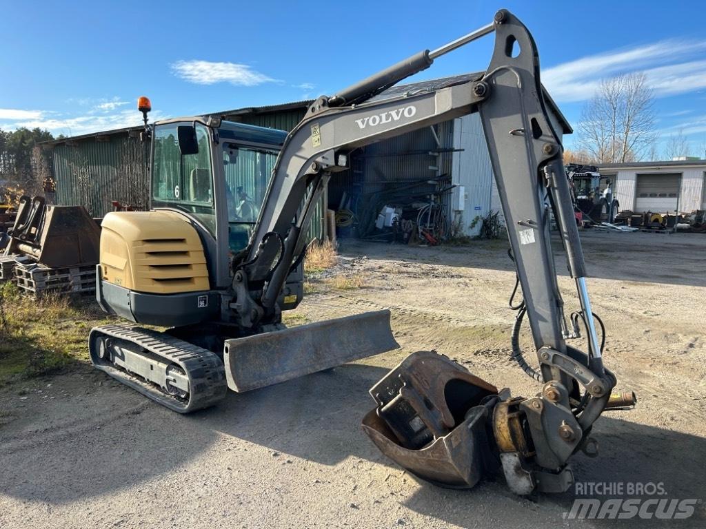 Volvo EC 35 C 小型挖土機/掘鑿機<7t(小型挖掘機)