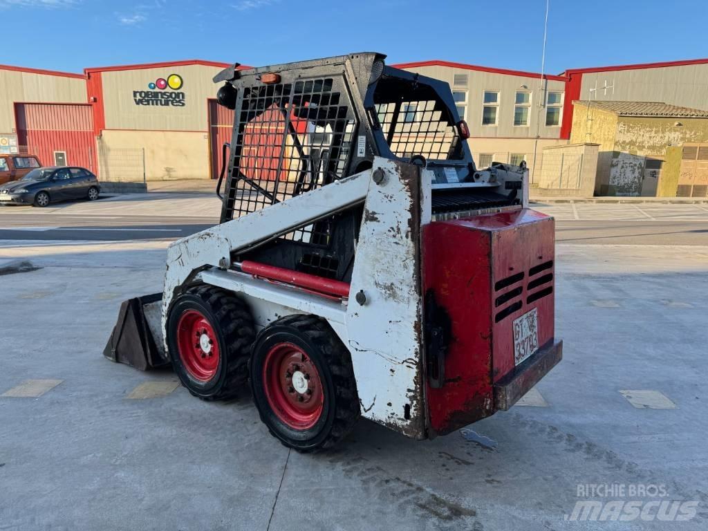 Bobcat 543 滑移轉向裝載機