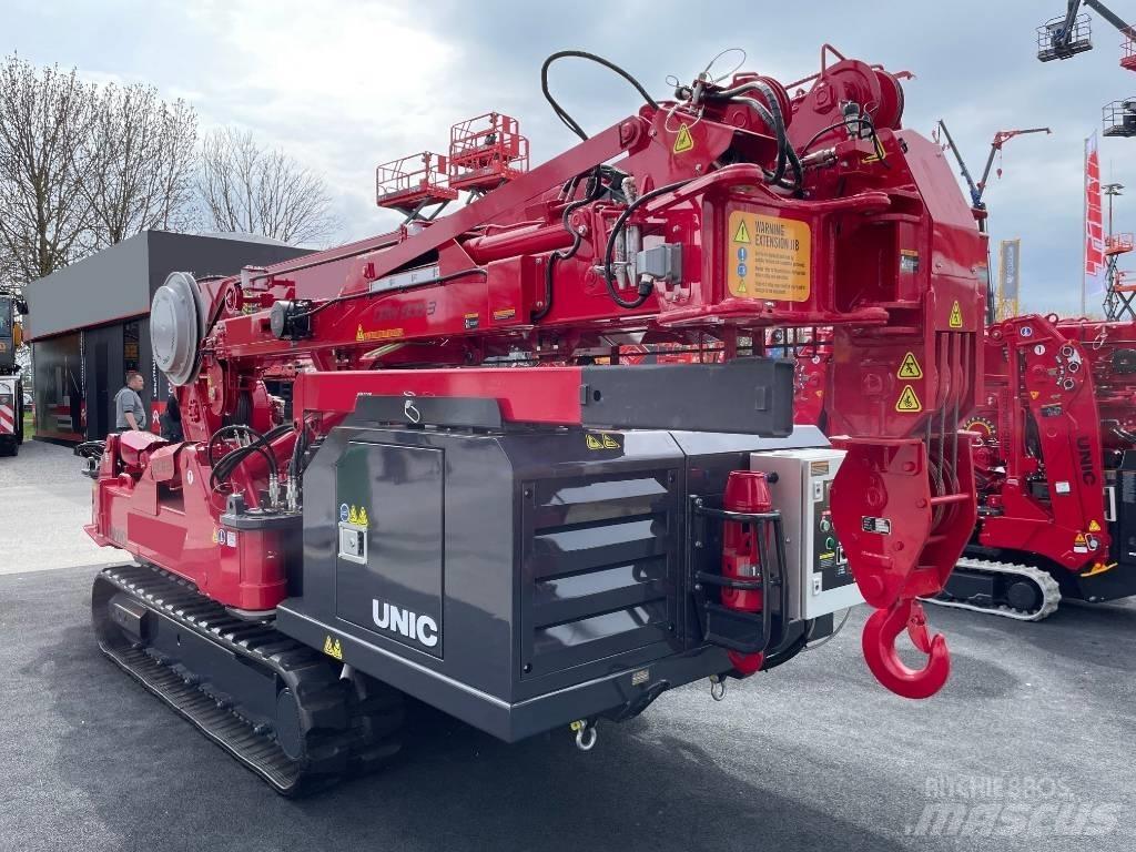 Unic URW-806-3 履帶式起重機