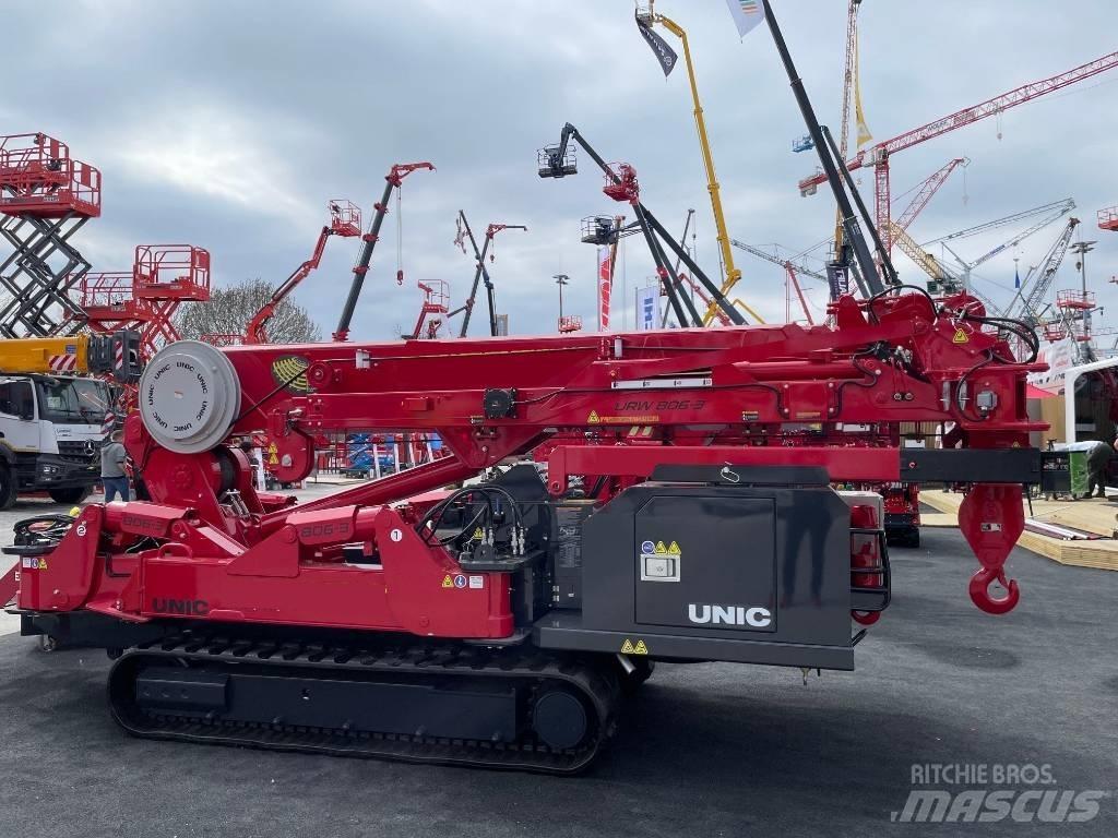 Unic URW-806-3 履帶式起重機