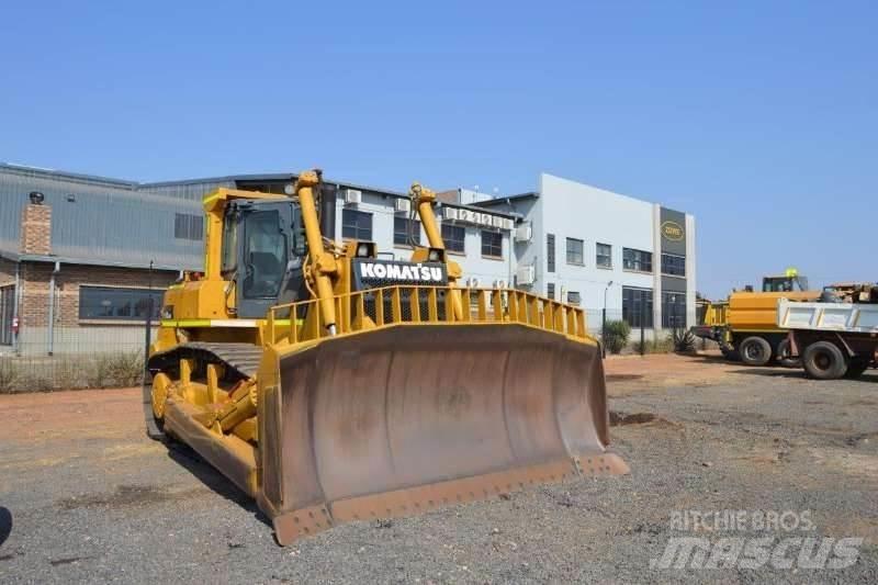 Komatsu D155-5 履帶推土機