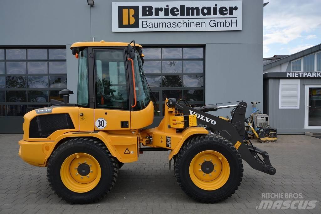 Volvo L 35 HS 輪胎式裝載機