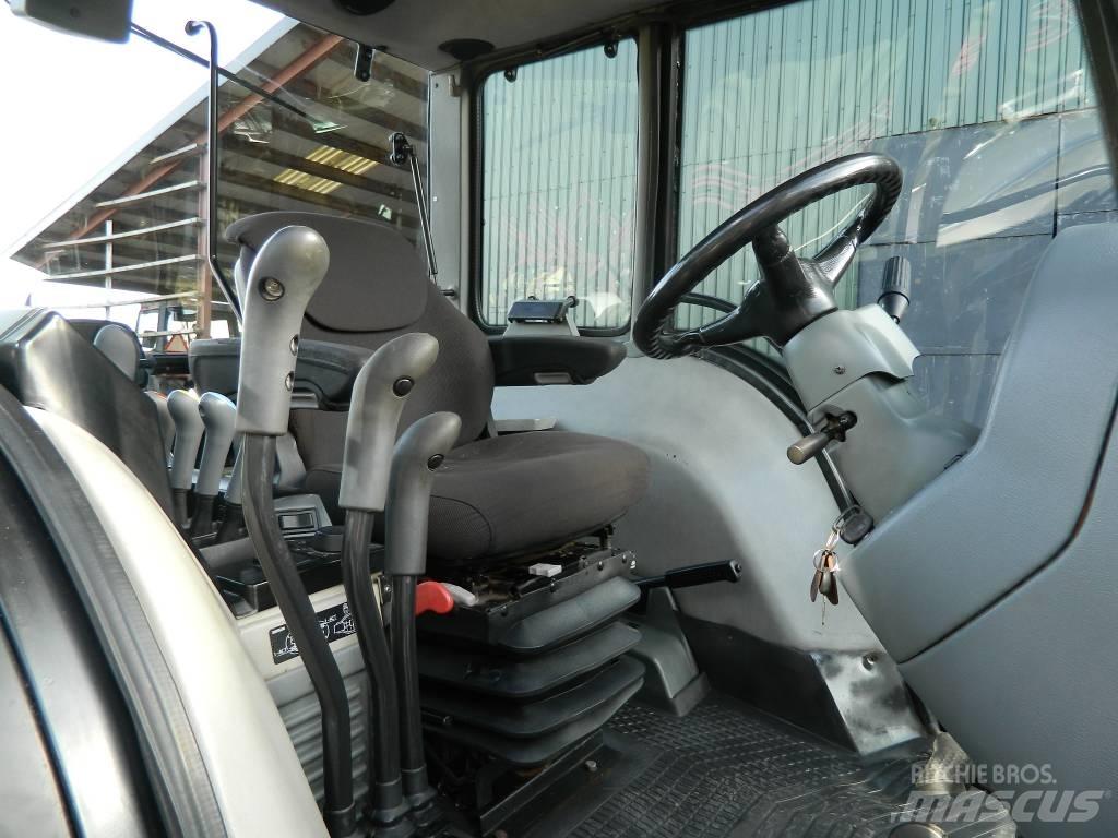 Valtra 8550 曳引機