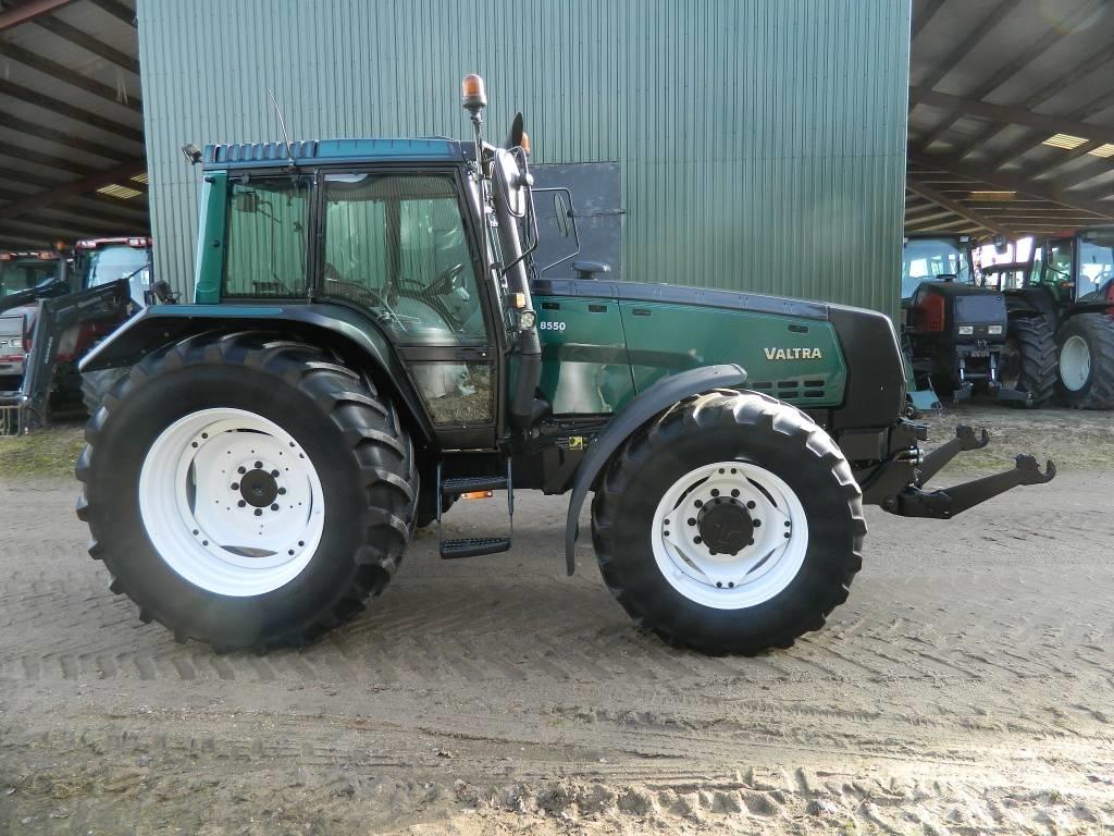 Valtra 8550 曳引機