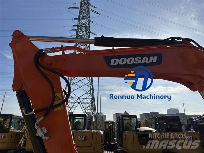 Doosan DX 60 小型挖土機/掘鑿機<7t(小型挖掘機)