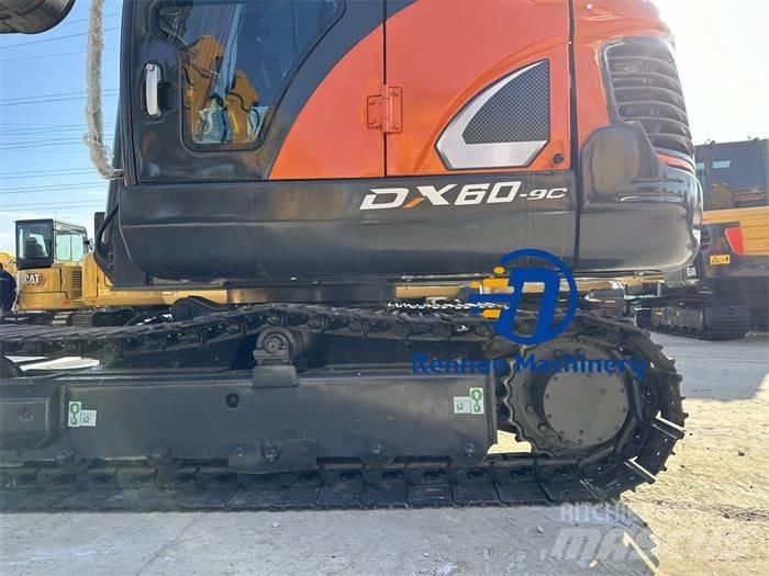 Doosan DX 60 小型挖土機/掘鑿機<7t(小型挖掘機)