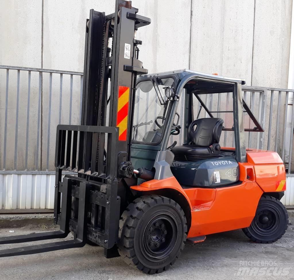 Toyota 7 FD 40 柴油卡車