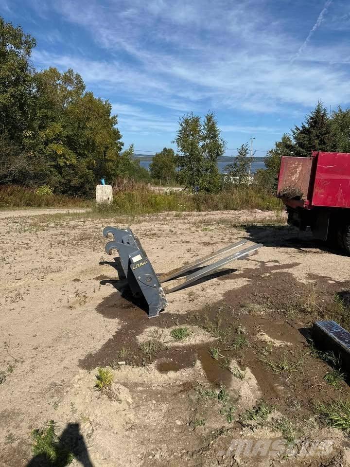 Hitachi ZW 140 輪胎式裝載機