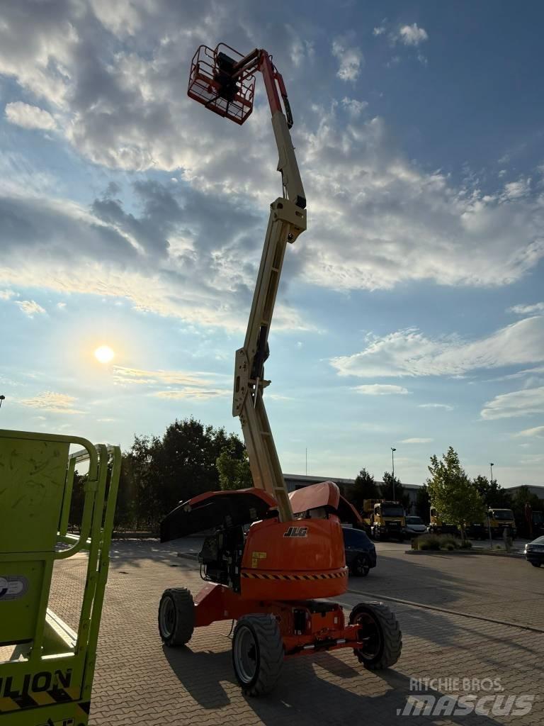 JLG EC450AJ 曲臂高空作業車