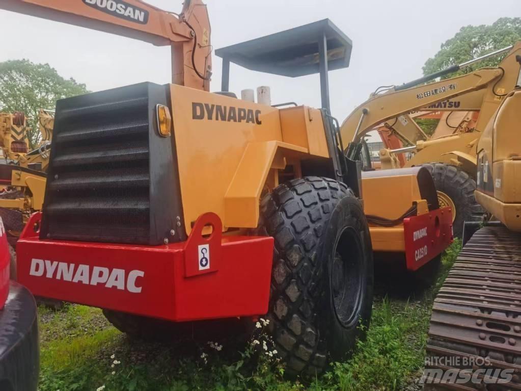 Dynapac ca251d 單輪滾壓機