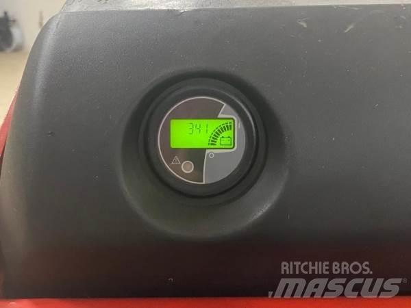 Manitou TI30 RM SP 自走式堆積機