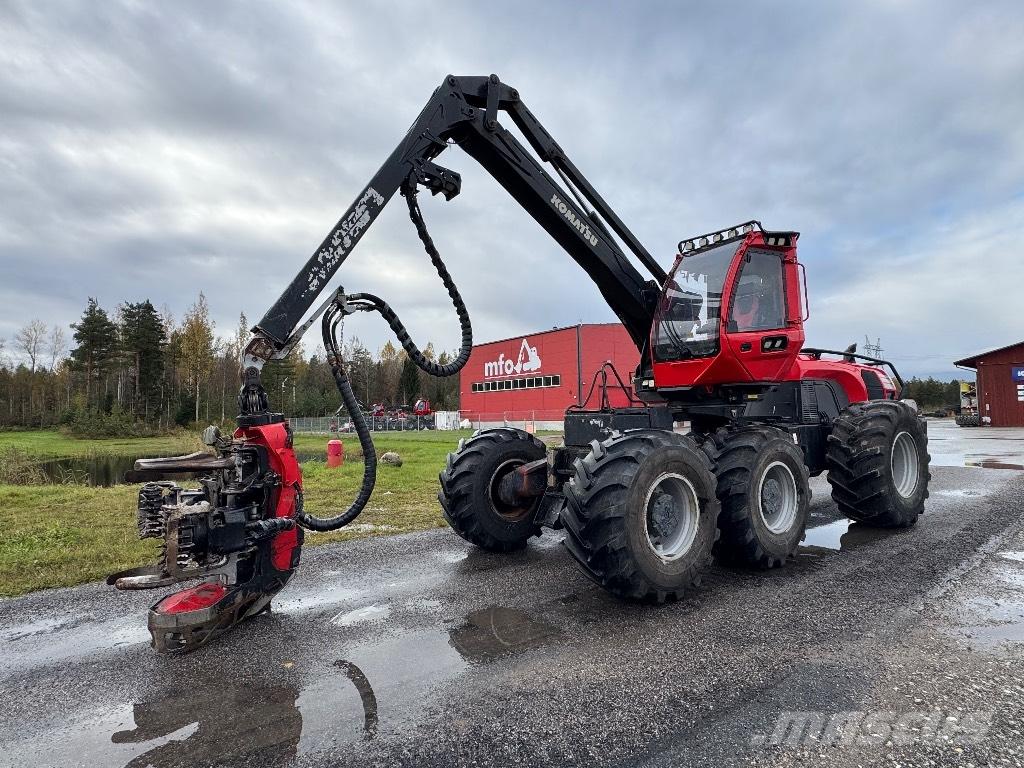 Komatsu 951 收穫機