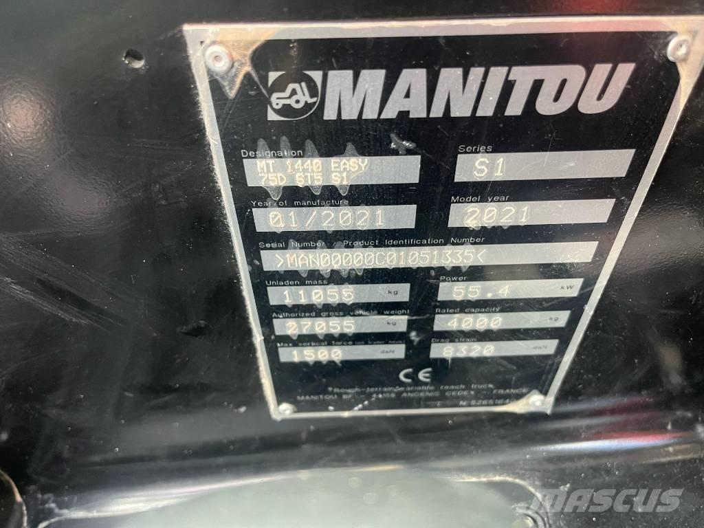 Manitou 1440 伸縮臂操作車