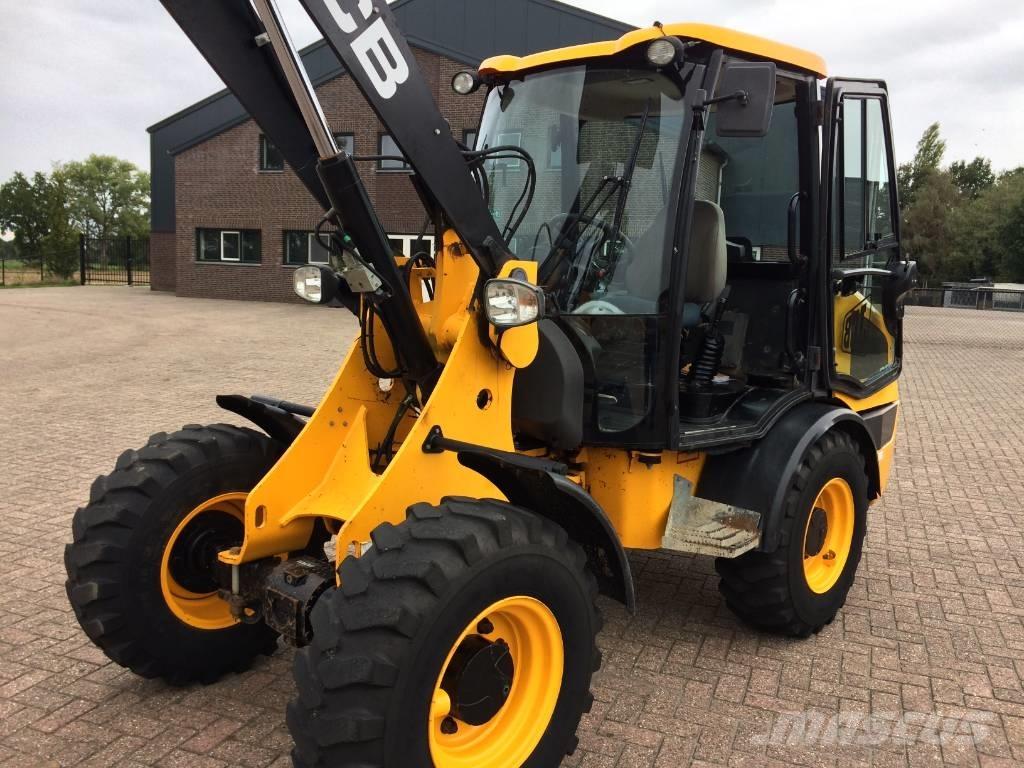 JCB 406 輪胎式裝載機
