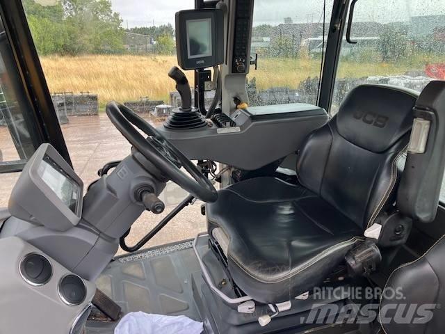 JCB Fastrac 4220 曳引機