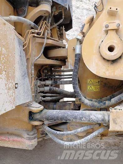 CAT 988K 輪胎式裝載機