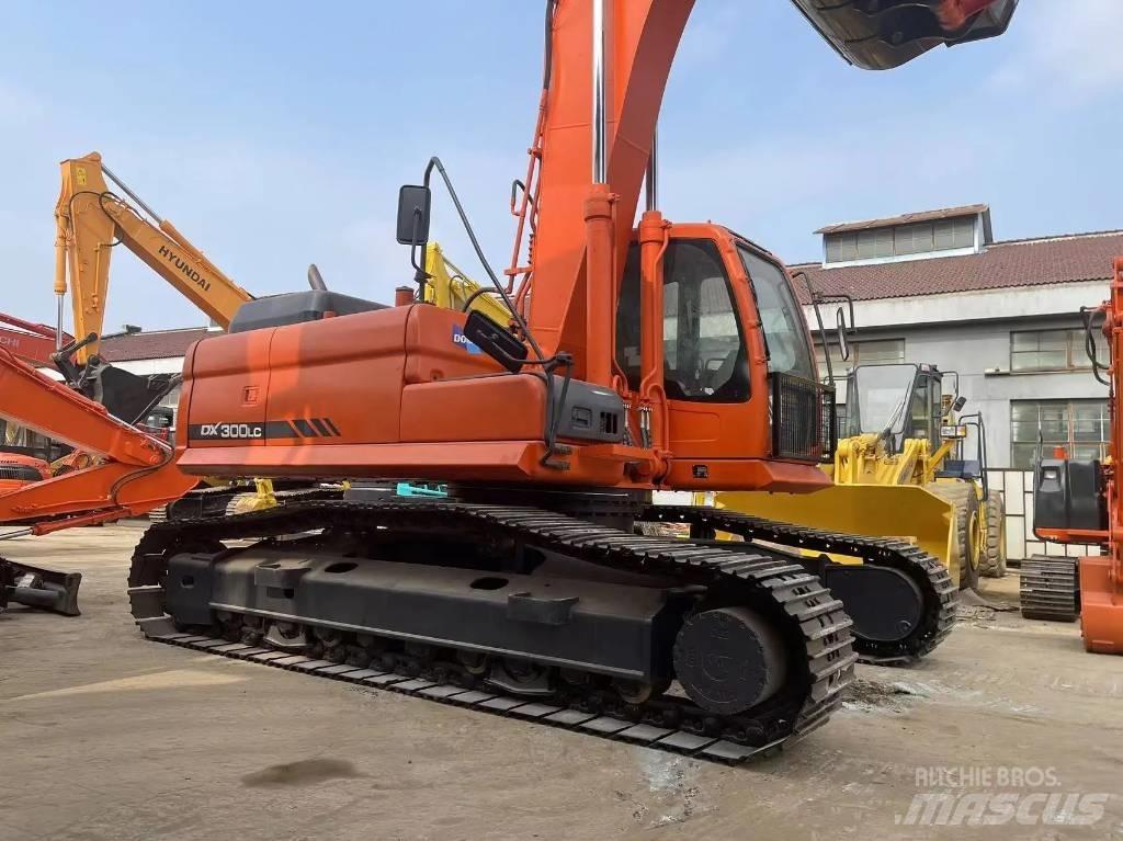 Doosan DX300LC 履帶式 挖土機/掘鑿機/挖掘機