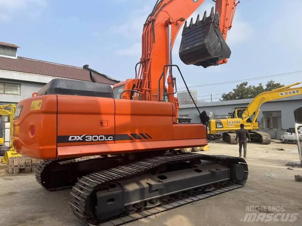 Doosan DX300LC 履帶式 挖土機/掘鑿機/挖掘機