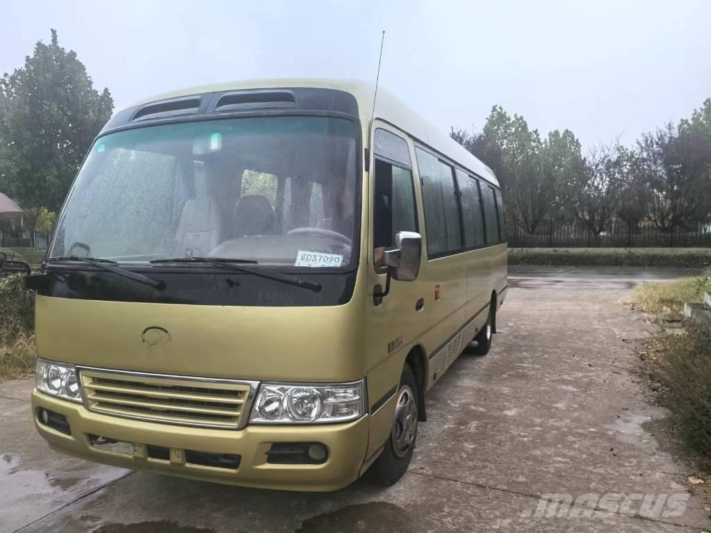 Toyota Coaster 公路客運汽車