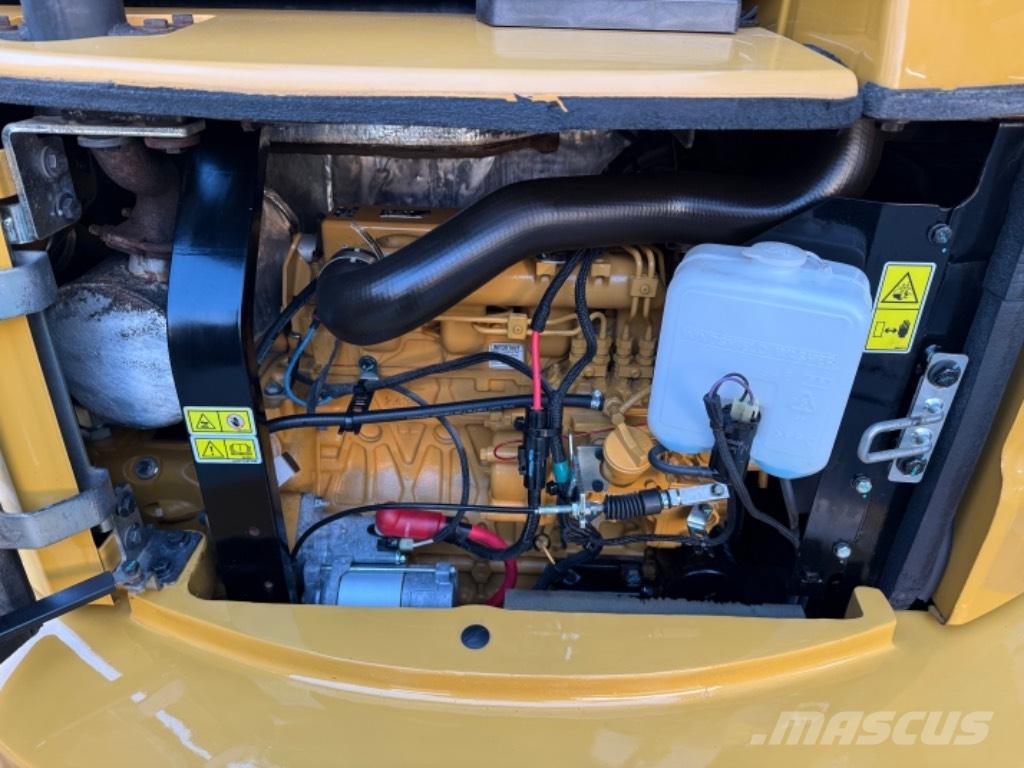 CAT 305 E 小型挖土機/掘鑿機<7t(小型挖掘機)