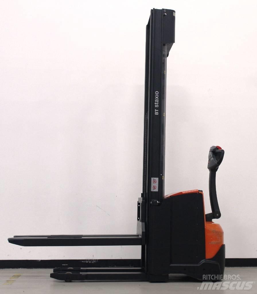 BT SWE 140 行走控制式堆積機