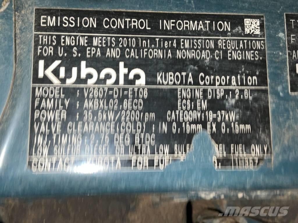 Kubota U 55-4 小型挖土機/掘鑿機<7t(小型挖掘機)
