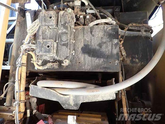 CAT M320F 特殊挖土機/掘鑿機/挖掘機