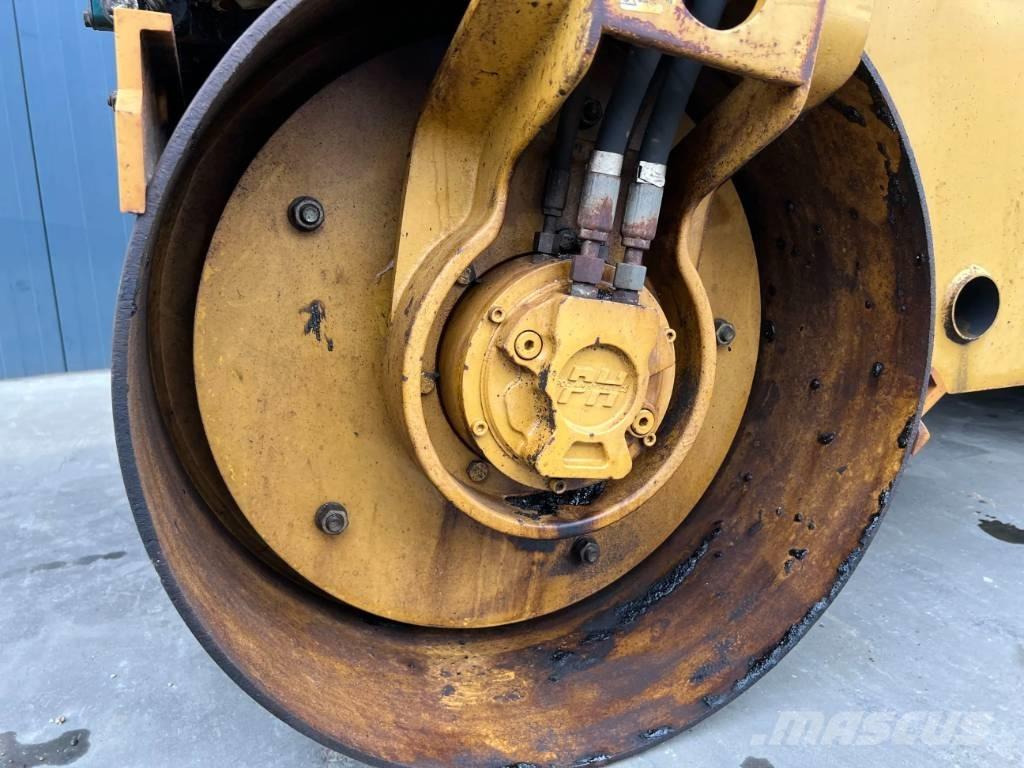 CAT CC24 複合式滾壓機