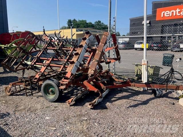 Kverneland Harv 6m 耙車