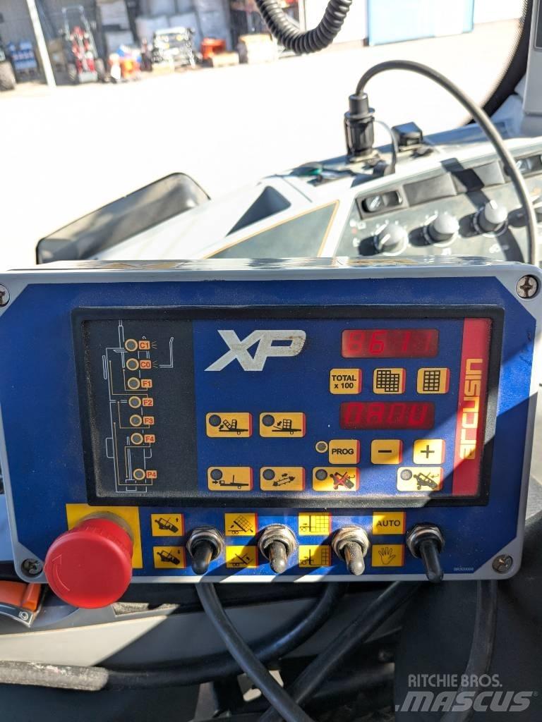 Arcusin XP 54 T 草捆拖車