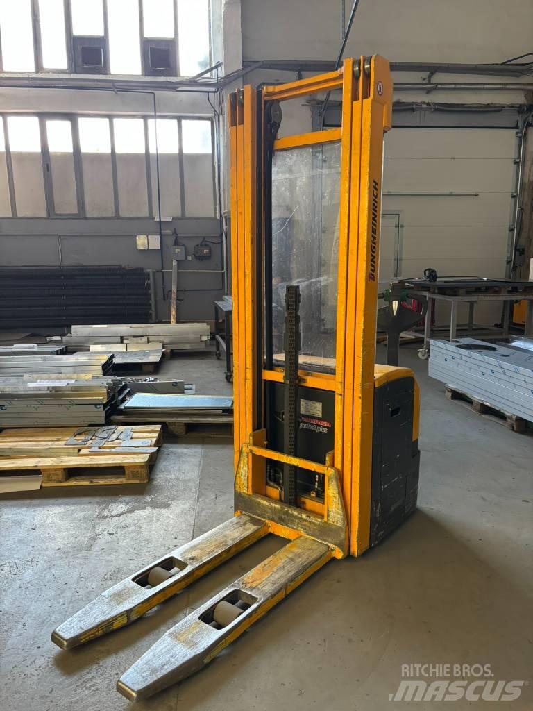 Jungheinrich EJC216 行走控制式堆積機