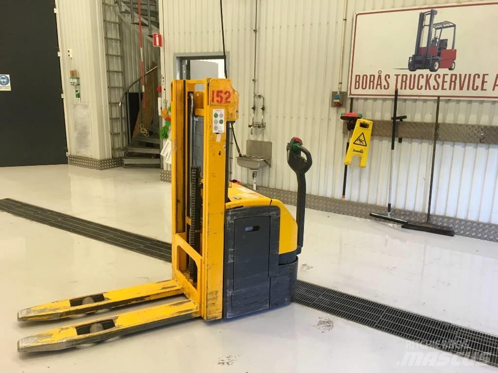 Jungheinrich EJC 212 行走控制式堆積機