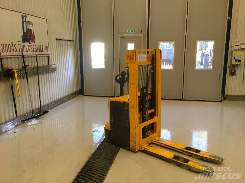 Jungheinrich EJC 212 行走控制式堆積機