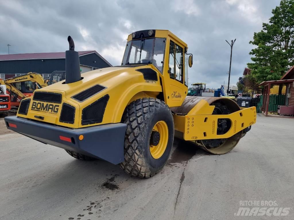 Bomag BW 213 D H-4 單輪滾壓機