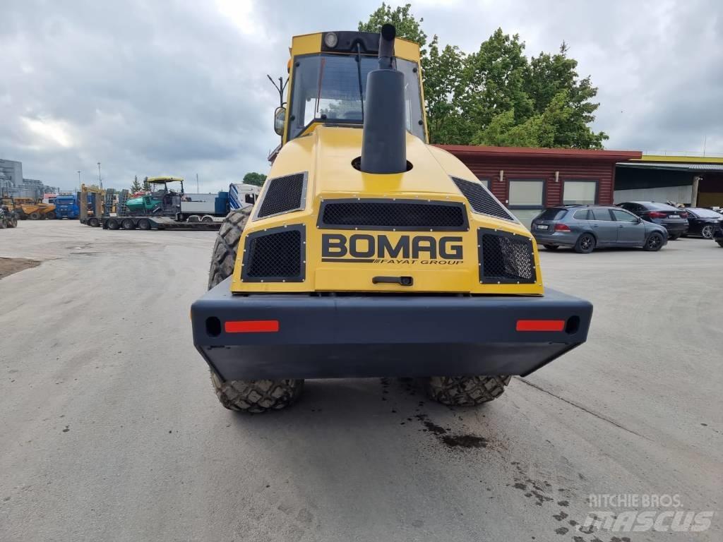 Bomag BW 213 D H-4 單輪滾壓機